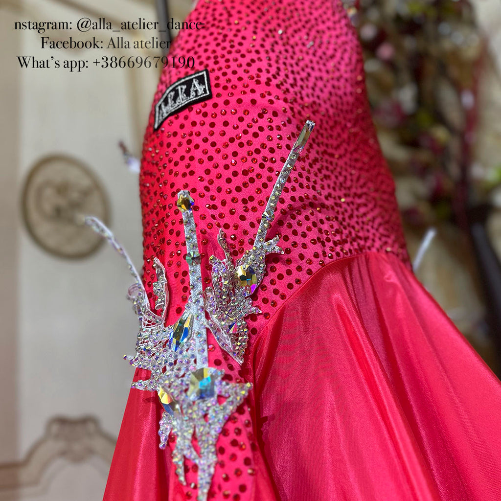 “The star of the floor” - Standard dress